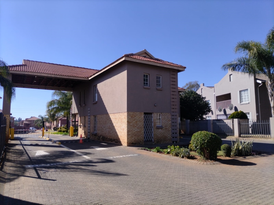 1 Bedroom Property for Sale in Waterval East North West
